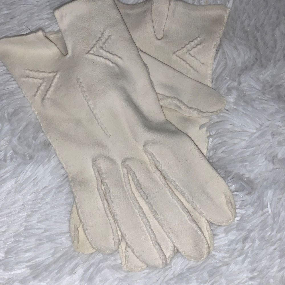 Vintage MCM White Textured Gloves Size Small